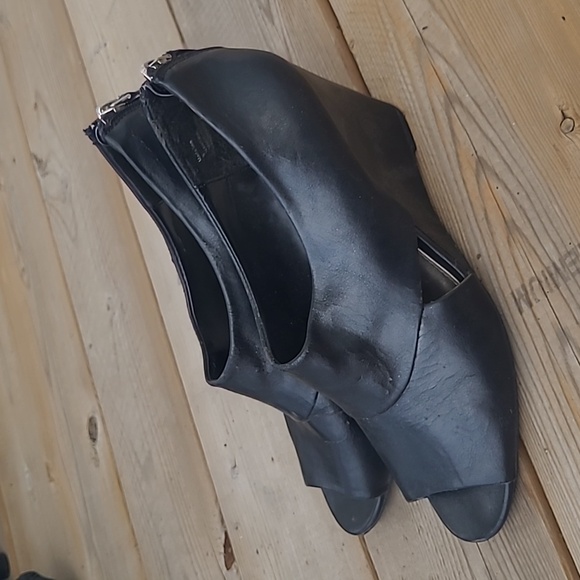 Black wedge open-toe Madeline Martha shoe - size 9 - Picture 2 of 8